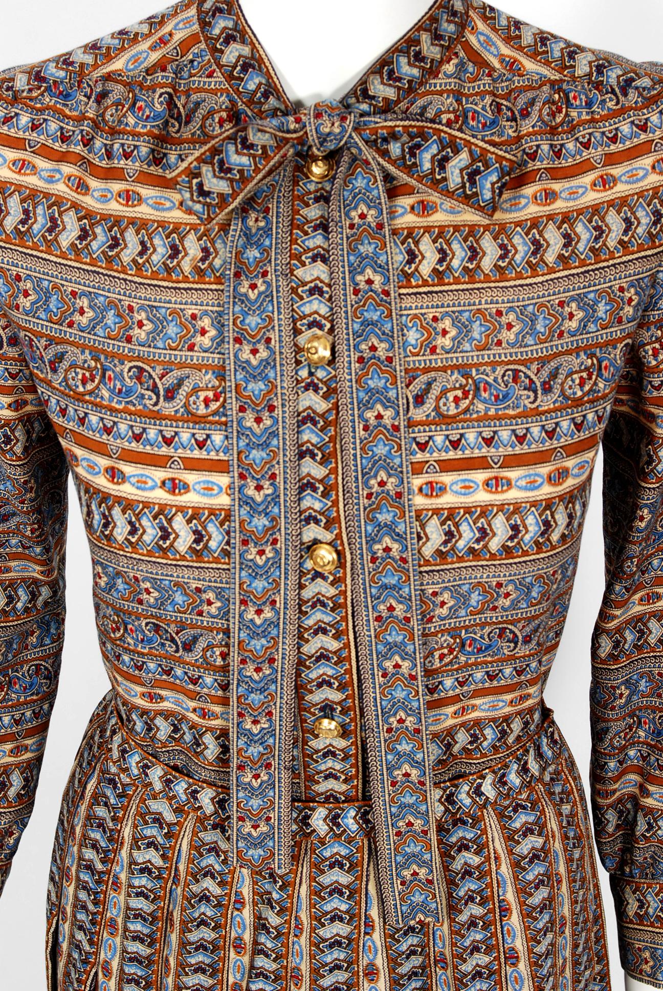 1977 Chanel Paris Paisley Motif Blue Brown Silk Bow-Tie Blouse & Pleated Skirt In Excellent Condition In Beverly Hills, CA