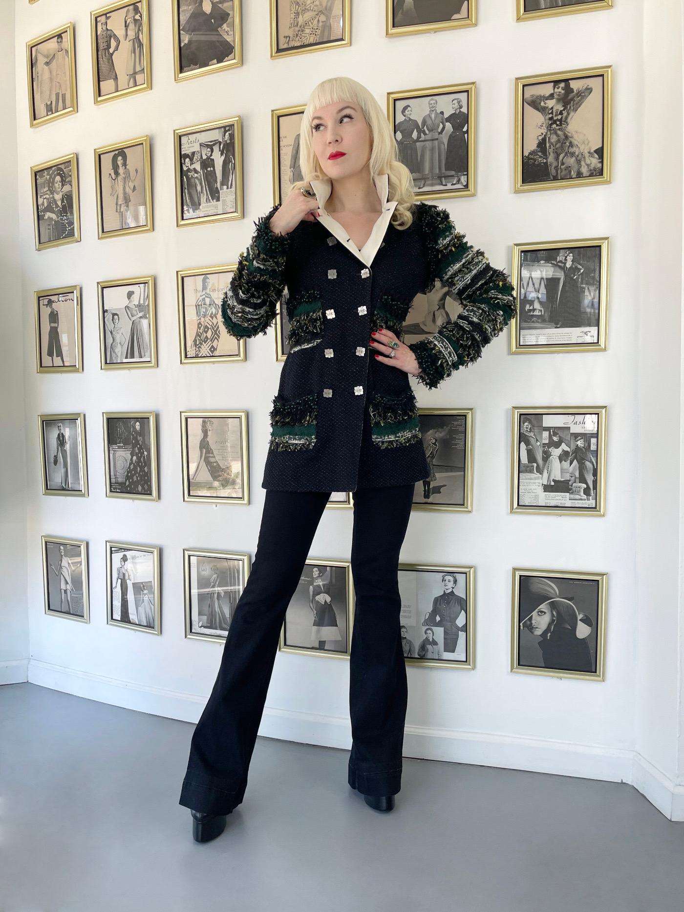2011 Chanel by Karl Lagerfeld Runway Campaign Beaded Wool Double-Breasted Jacket In Excellent Condition For Sale In Beverly Hills, CA