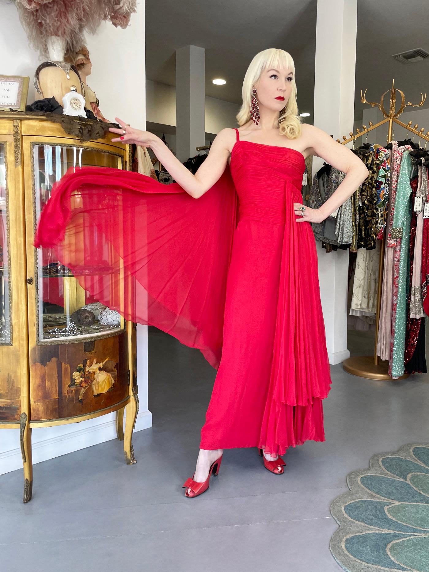 1960s Martha Weathered Couture Ruby-Red Pleated Silk Draped Grecian Goddess Gown In Good Condition For Sale In Beverly Hills, CA
