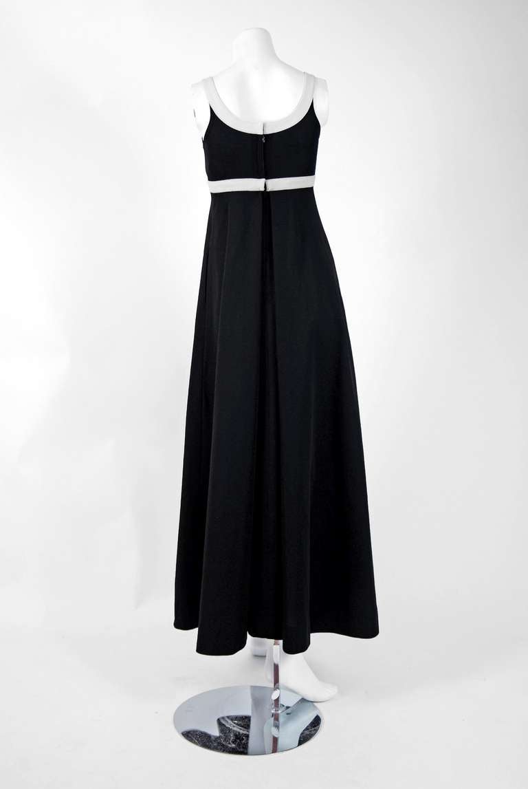 Rudi Gernreich ikonisches schwarzes Cross-Your-Heart-Strick-Maxikleid mit Etiketten, 1969 im Zustand „Gut“ im Angebot in Beverly Hills, CA