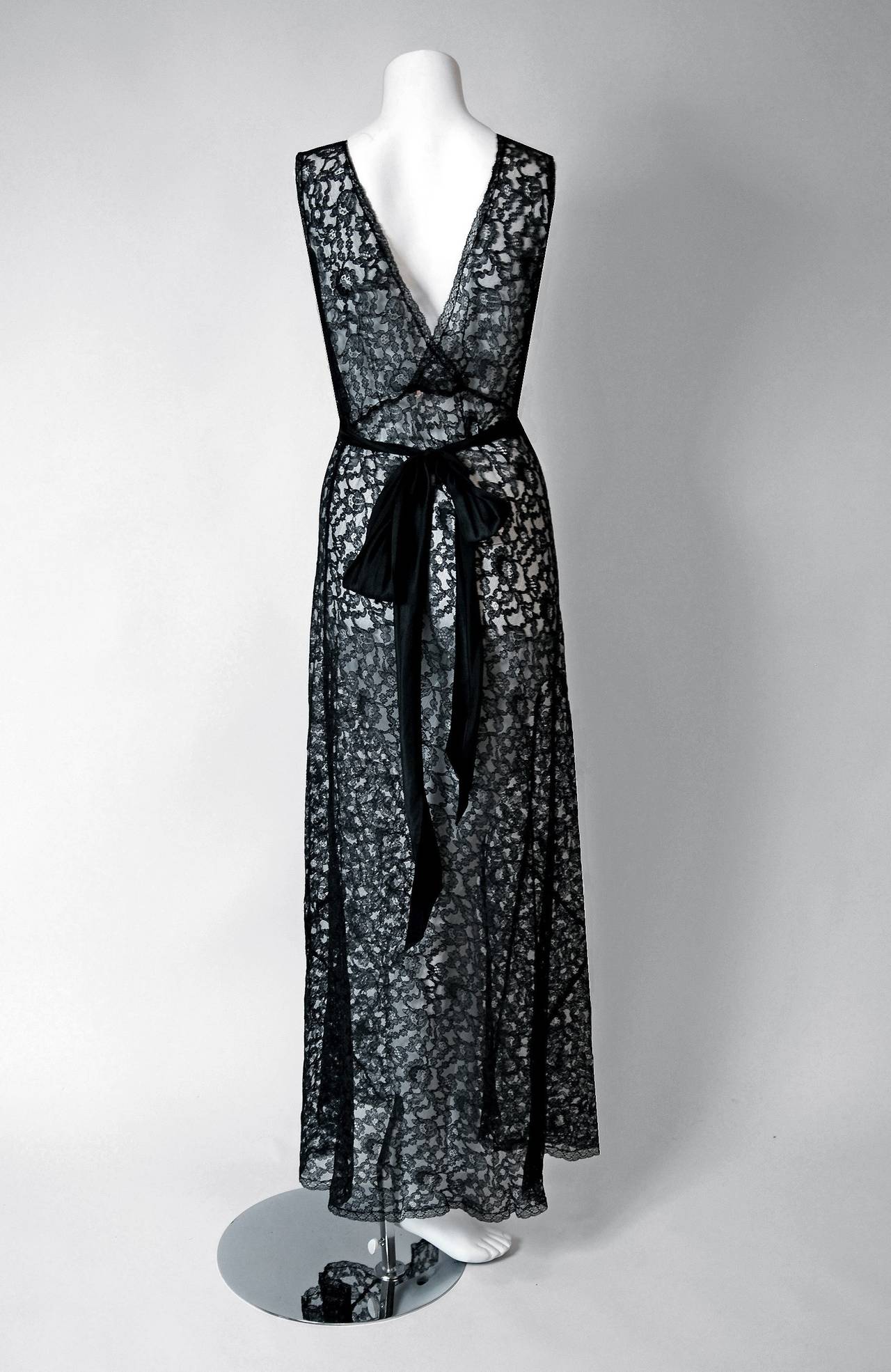 1940's Seductive Leaf-Applique Novelty Black Lace Bias-Cut Nightgown Slip Dress In Excellent Condition In Beverly Hills, CA