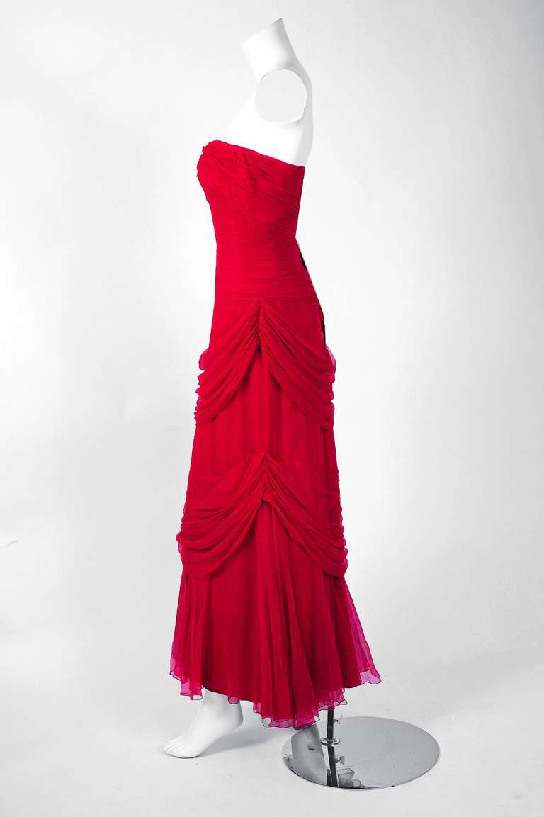 1950's Irene Lentz Magenta-Pink Silk Strapless Draped Dress Gown & Shawl In Excellent Condition In Beverly Hills, CA