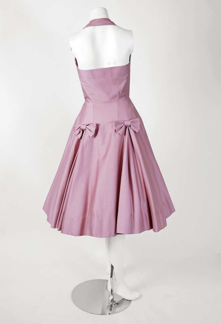 1950's Jean Desses Mauve-Pink Cotton Halter Bow-Trimmed Full Dress In Excellent Condition In Beverly Hills, CA