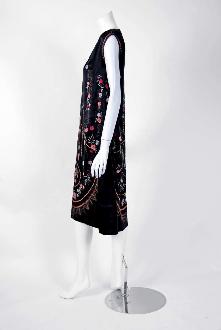 Women's Vintage 1920's French Heavily-Embroidered Metallic Floral Silk Flapper Dress