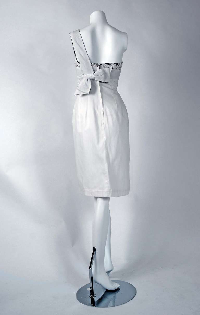 Women's 1950's White Gingham Linen One-Shoulder Asymmetric Shelf-Bust Sun Dress