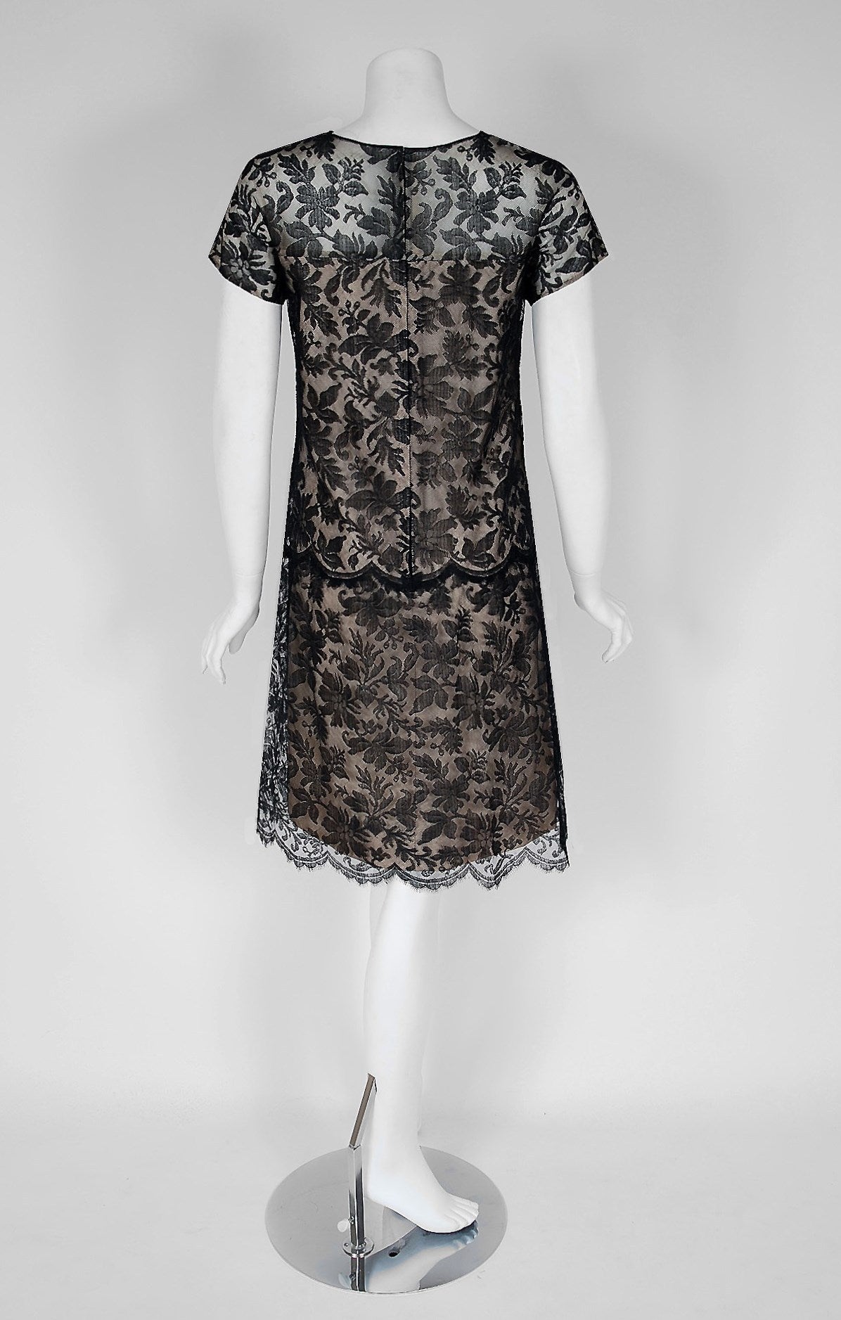 Women's 1968 Givenchy Haute-Couture Black Chantilly Lace Illusion Scalloped Mod Dress