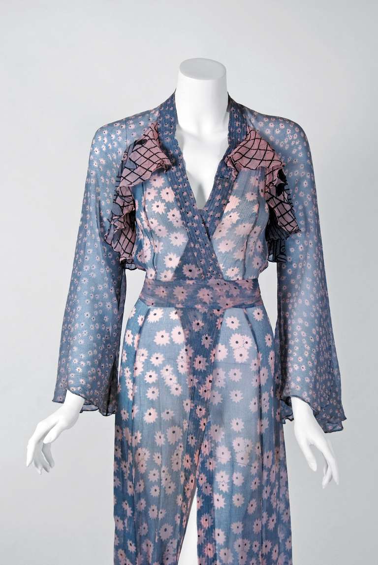 1970 Ossie Clark Documented Milky Way Celia Birtwell Print Chiffon Wrap Dress In Excellent Condition In Beverly Hills, CA