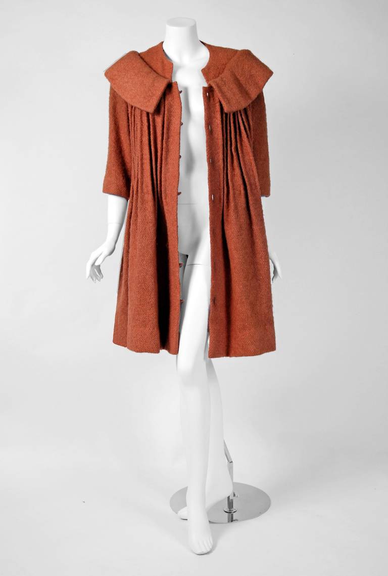 1958 Pierre Cardin Haute-Couture Documented Butterscotch Pleated Wool Coat In Excellent Condition In Beverly Hills, CA