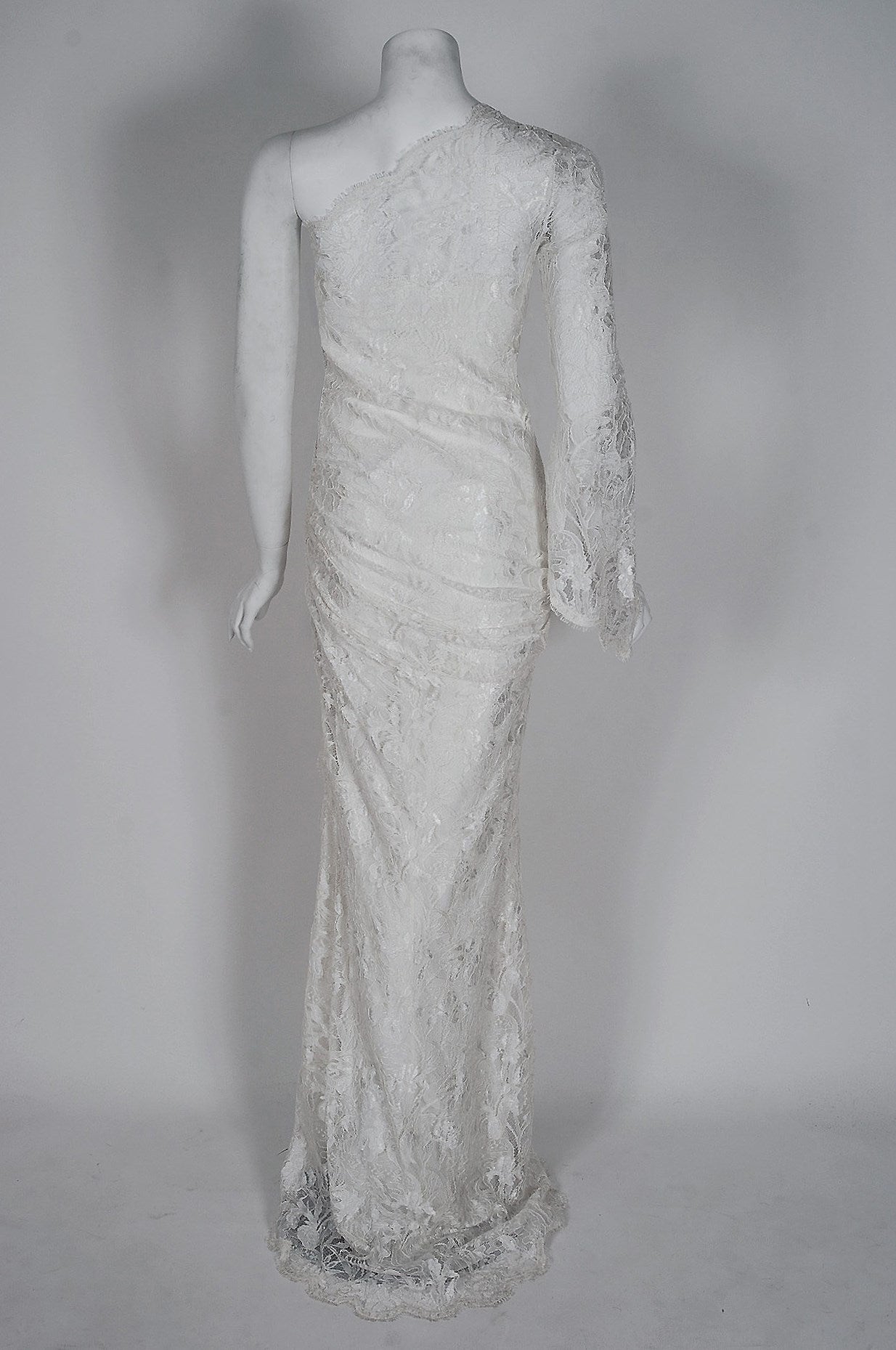 2010 Emilio Pucci Couture White Lace Asymmetric One-Shoulder Goddess Gown 2