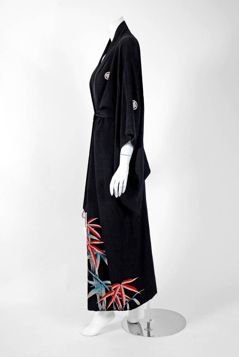 Women's 1940's Japanese Bamboo-Novelty Print Silk Belted Winged-Sleeves Kimono