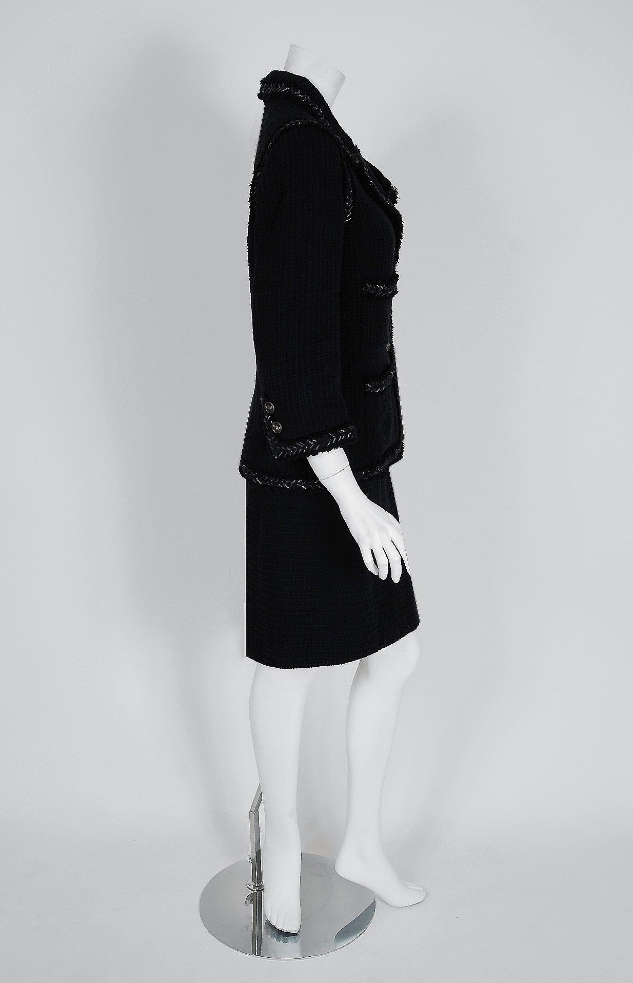 Women's 2008 Chanel Runway Black Boucle-Wool Pockets Fringe Trim Jacket Skirt Suit
