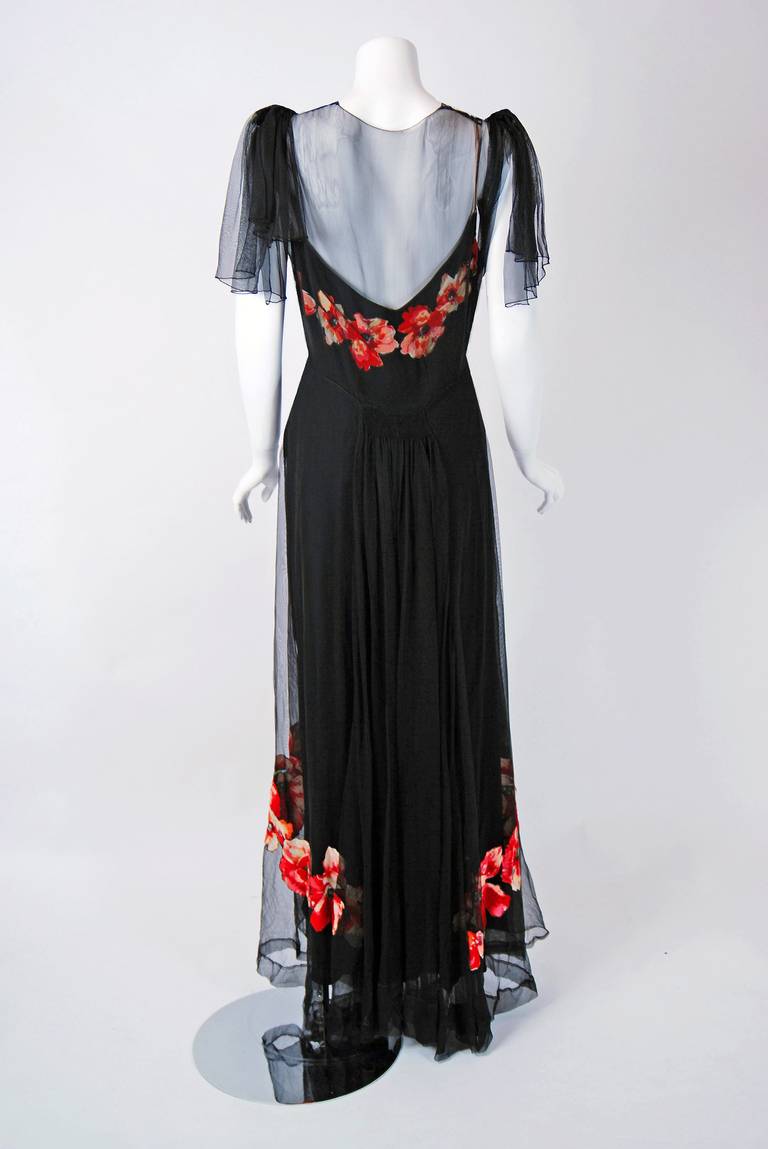 1930's Red-Poppies Floral Applique Silk Tulle Illusion Flutter-Sleeve Deco Gown In Excellent Condition In Beverly Hills, CA