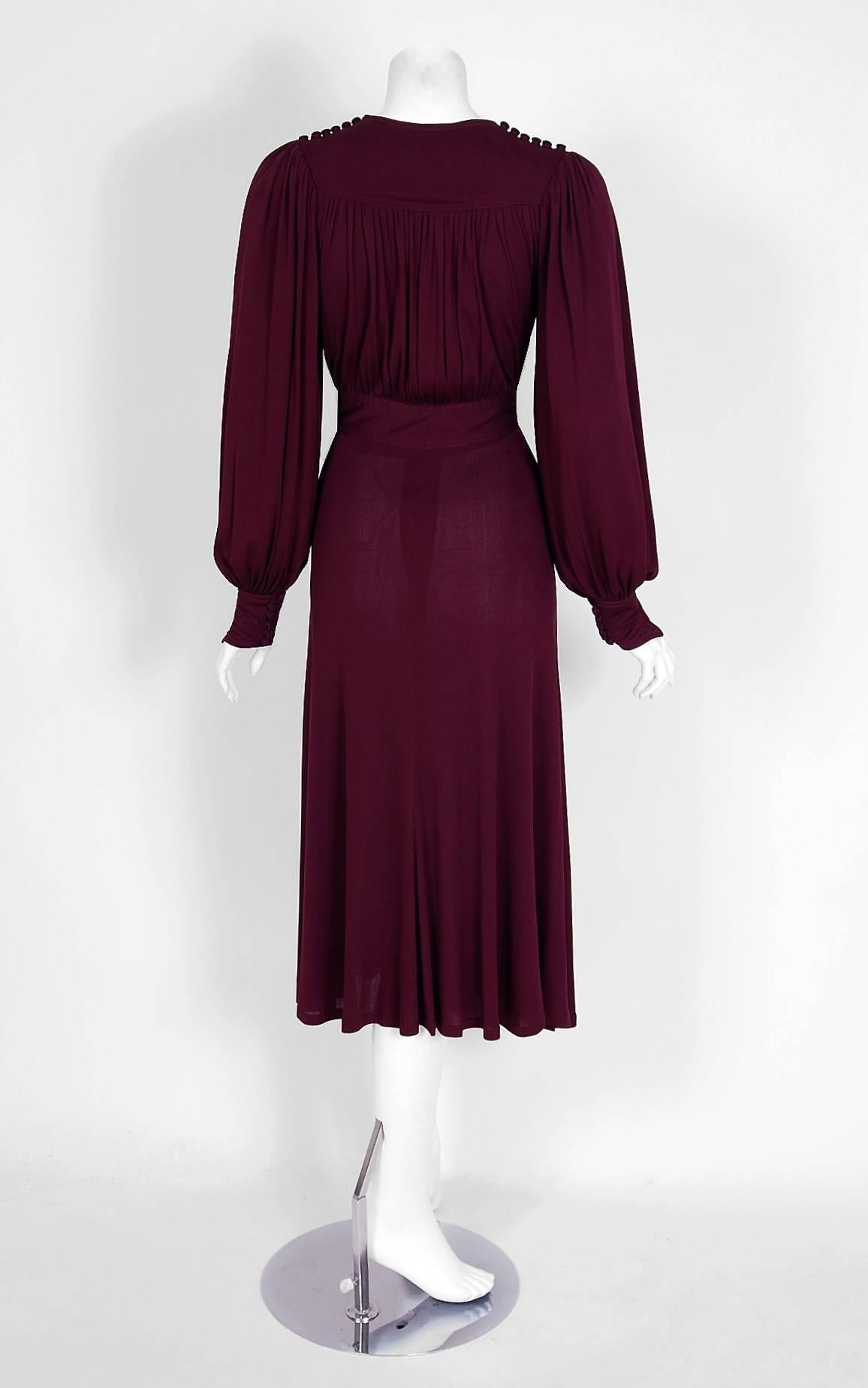 1969 Ossie Clark for Quorum Plum Purple Ruched Silk Jersey Billow-Sleeve Dress In Excellent Condition In Beverly Hills, CA