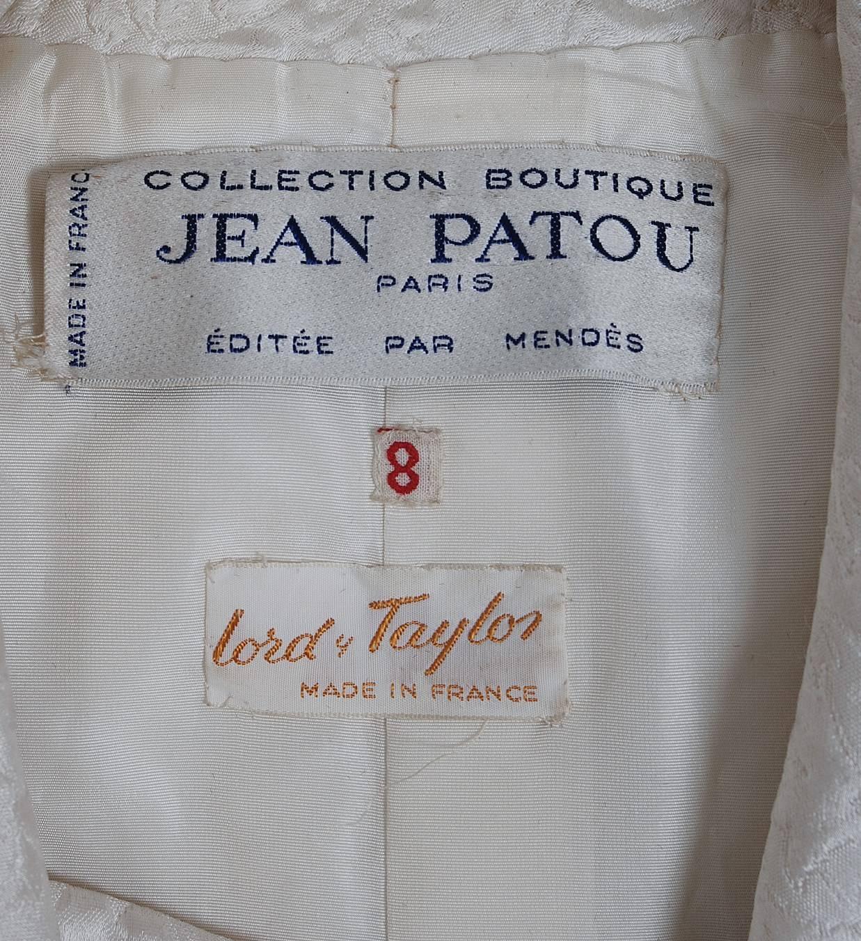 1960's Jean Patou Ivory-White Silk Double Breasted Scarf-Neck Mod Jacket Coat  In Excellent Condition In Beverly Hills, CA