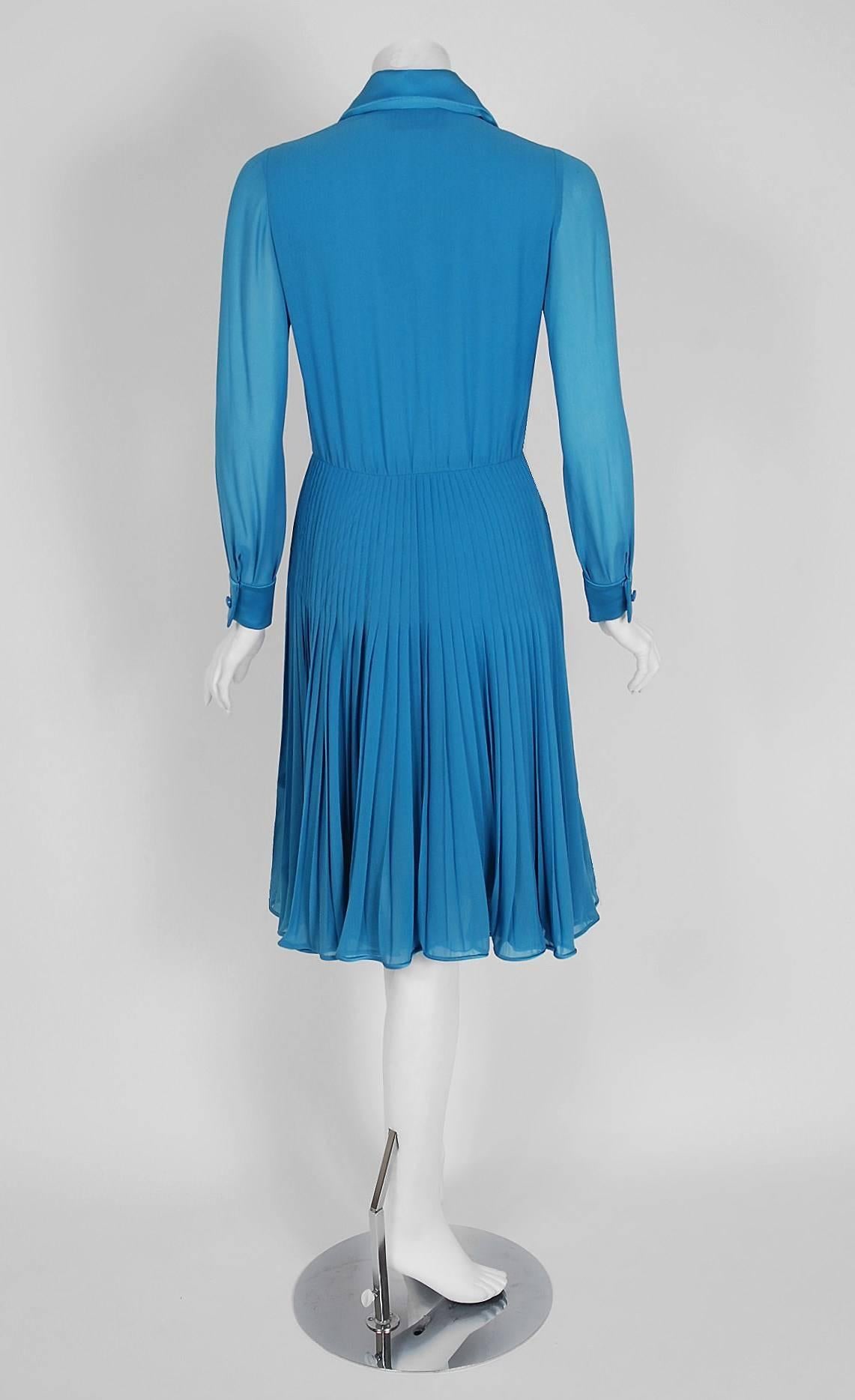 Vintage 1974 Valentino Couture Turquoise-Blue Chiffon Pleated Swing Shirtdress 2