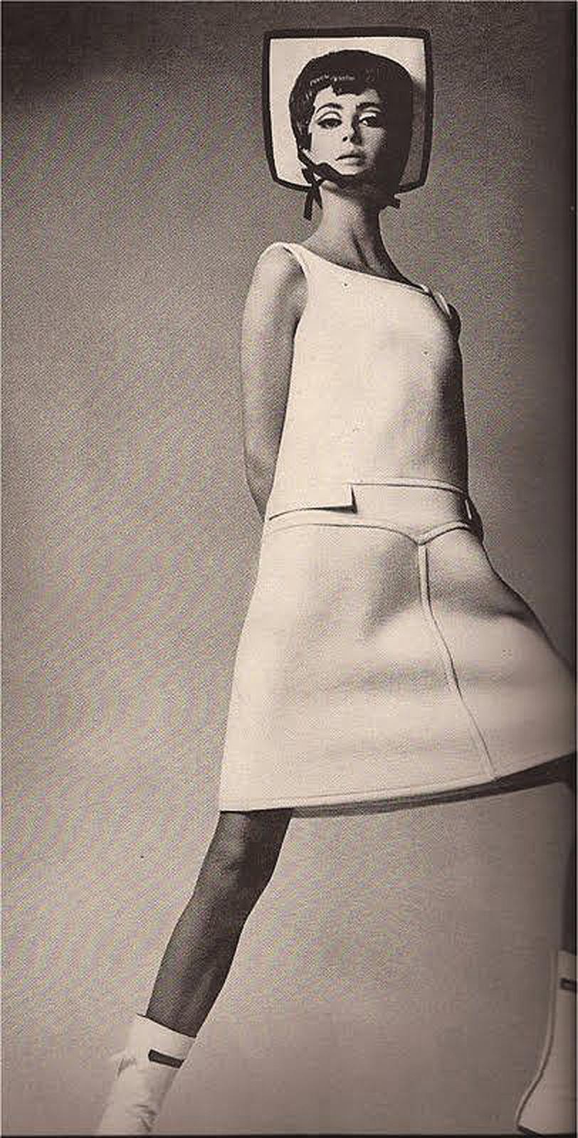 Courreges Couture White Leather Cut Out Mod Space Age Flat Go-Go Boots, 1965  2