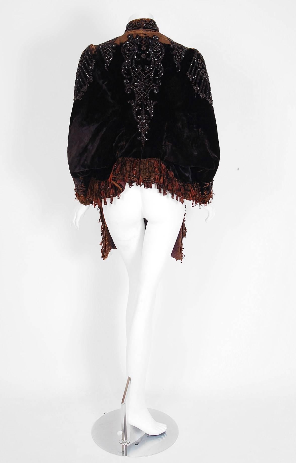 1880's Victorian Antique Couture Beaded Fringe Rust-Velvet Gothic Mantle Jacket In Excellent Condition In Beverly Hills, CA