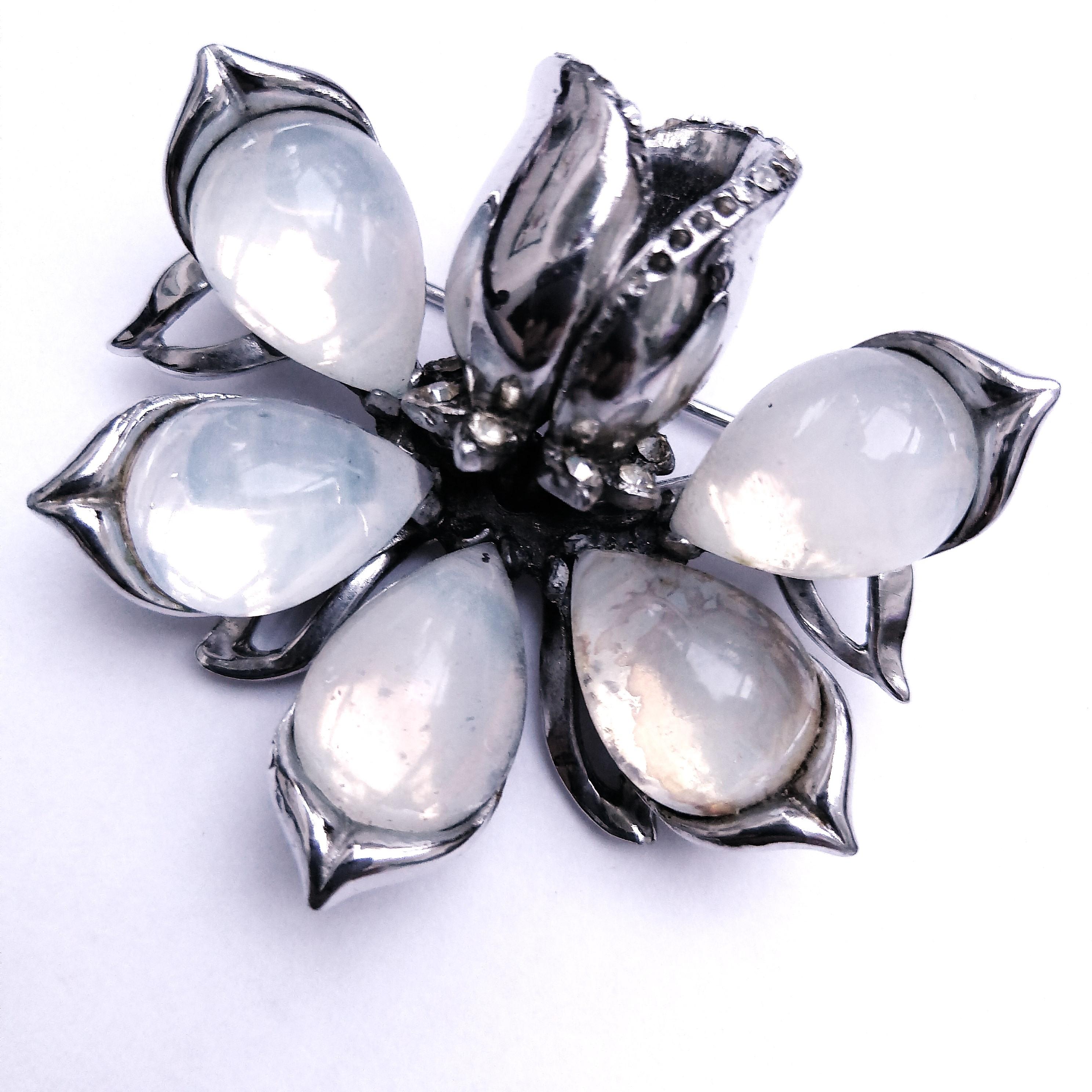 Rhodium metal, glass moonstone and paste parure, Mitchel Maer, England, 1950s For Sale 1