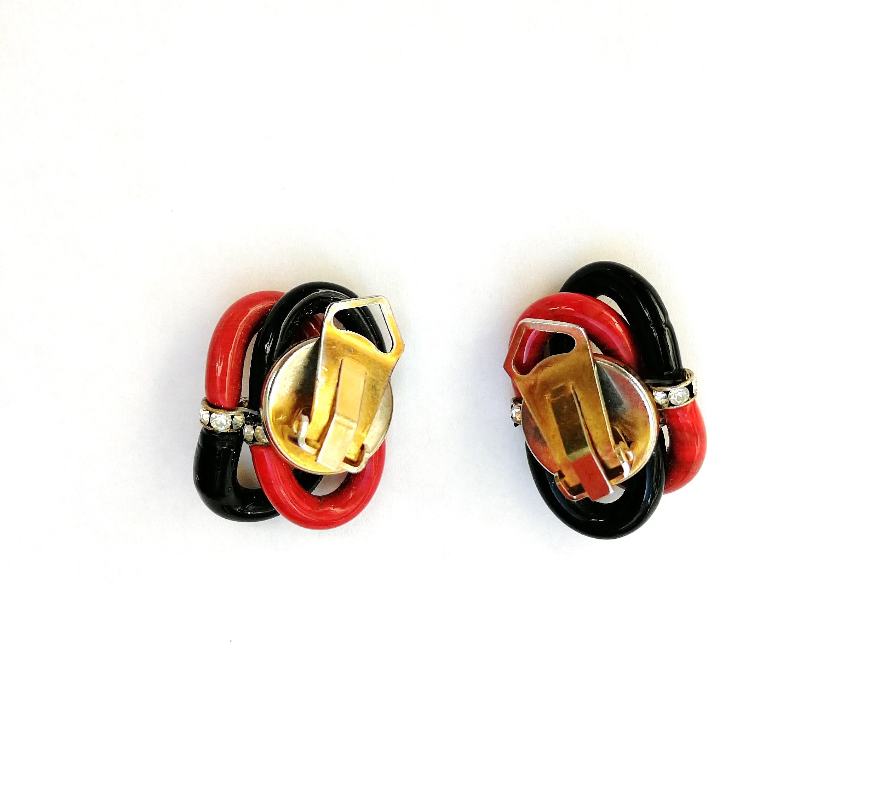 Chanel by A. Seguso Black and red Venetian glass gilt metal earrings, 1970s In Excellent Condition In Greyabbey, County Down