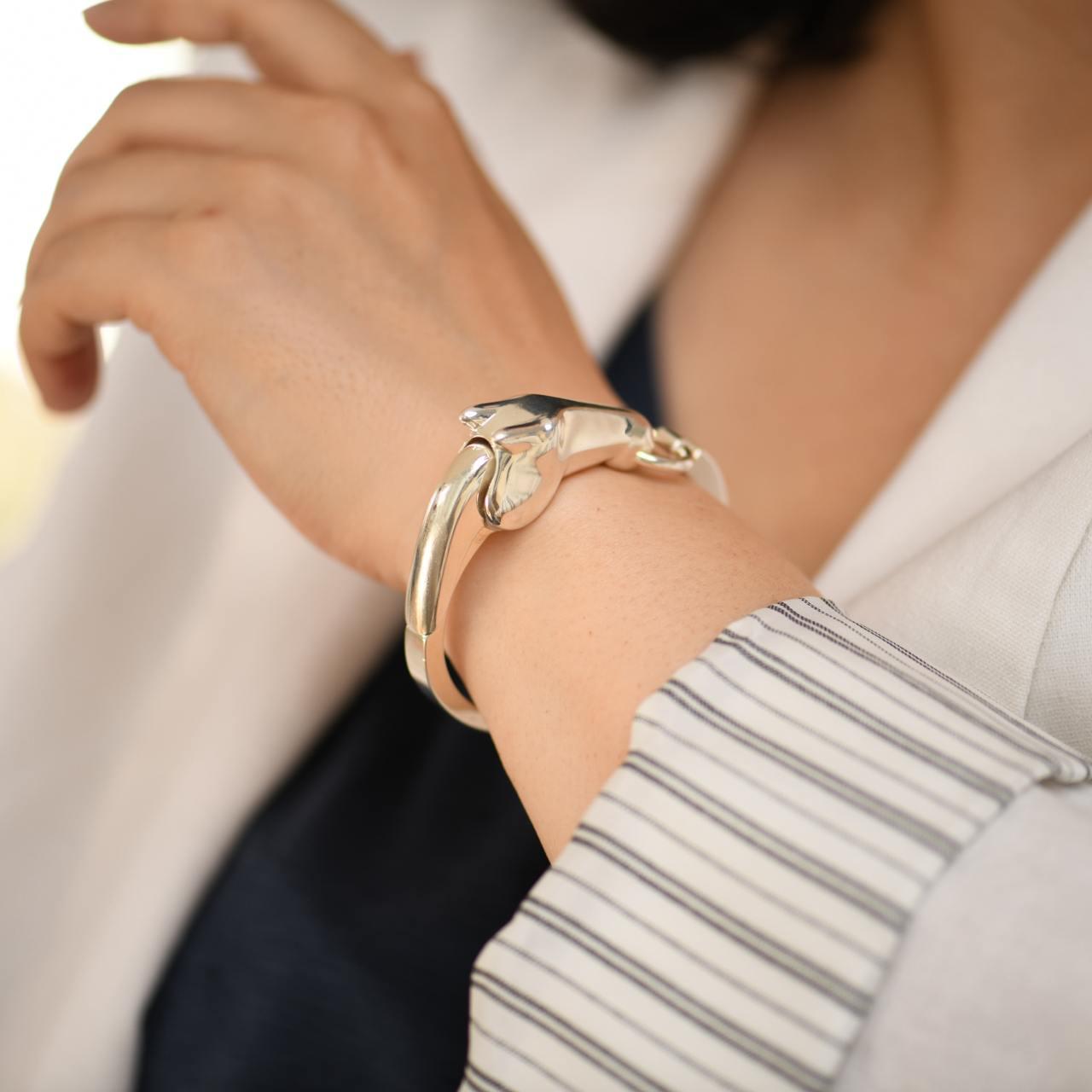 Pulsera Hermès Galop de plata de ley Tamaño pequeño Modelo ST en Excelente estado para la venta en Banbury, GB