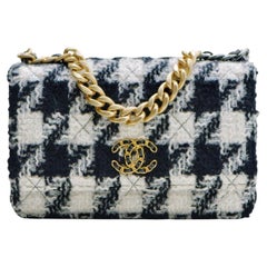 Chanel 19 Wallet On Chain Houndstooth Tweed Crossbody Bag