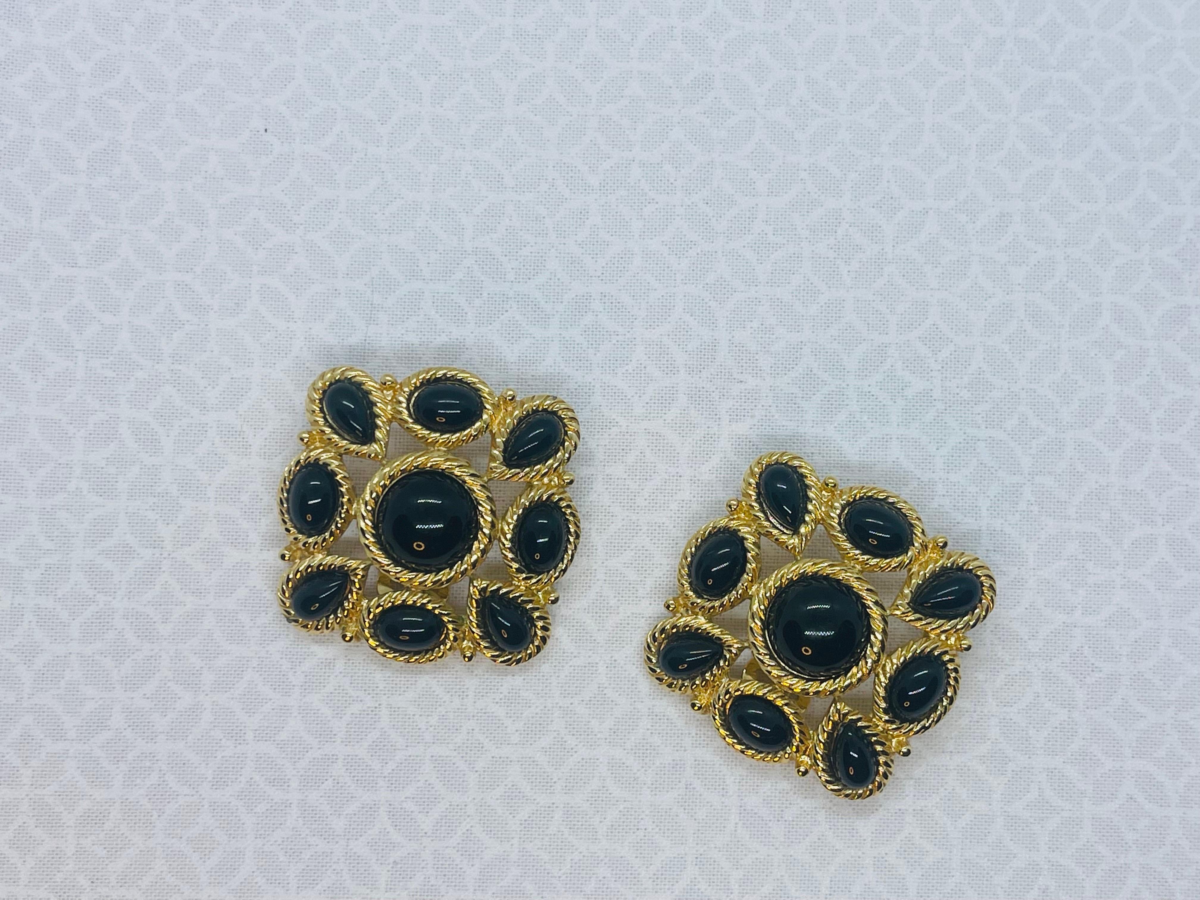 Trifari Black and Gold Square Clip - on Earring Circa. 1988-1998 For Sale 1