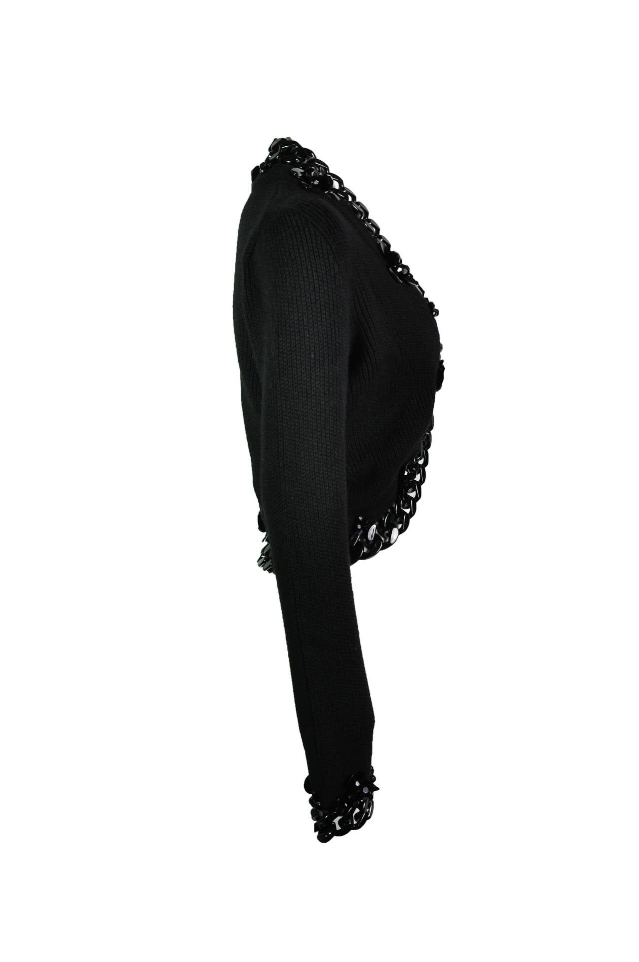 Women's Oscar de la Renta Black Lucite Chain Around Cashmere Cardigan For Sale