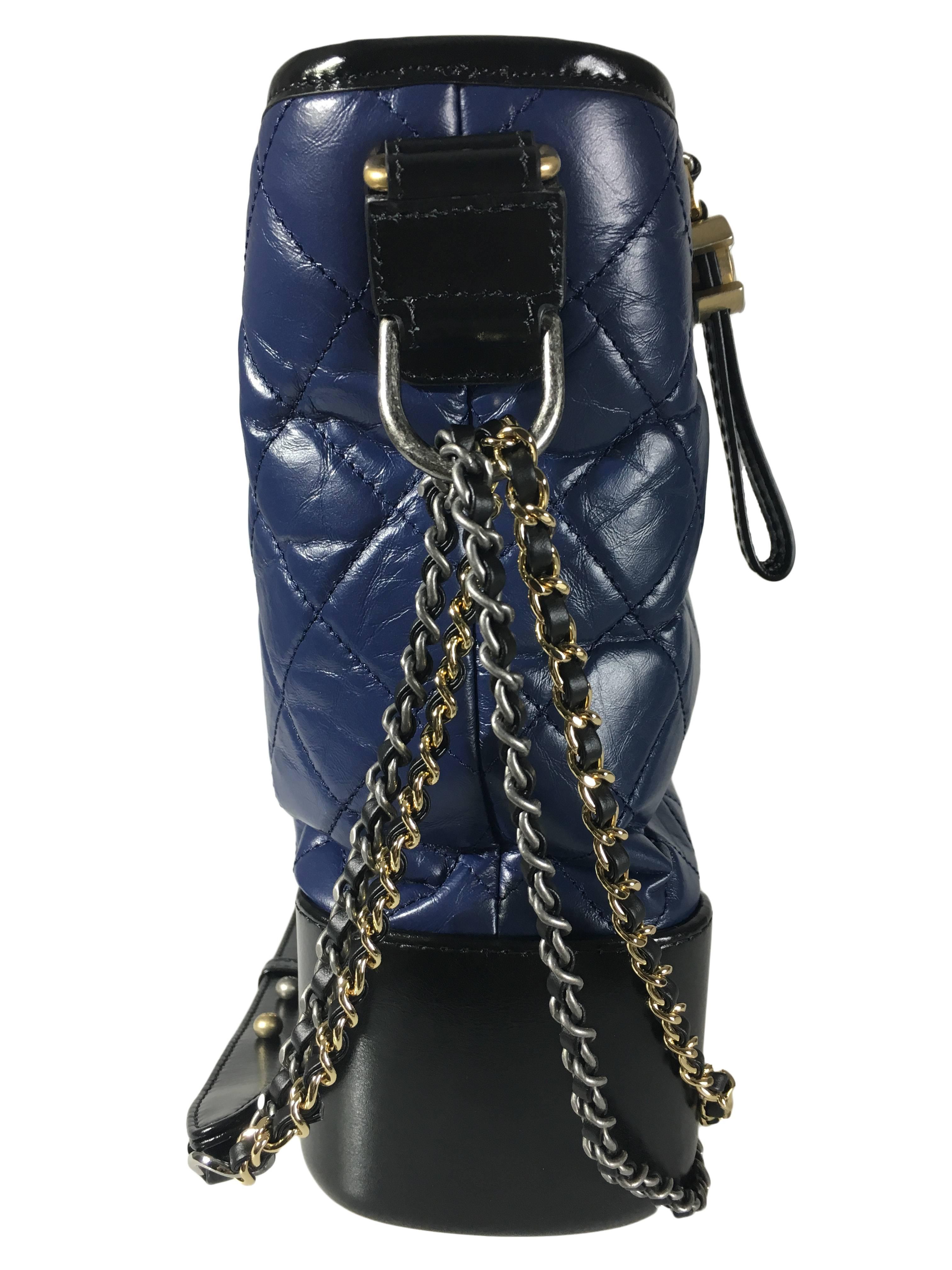 Women's or Men's Chanel Black/Navy Gabrielle Large Hobo Bag New For Sale