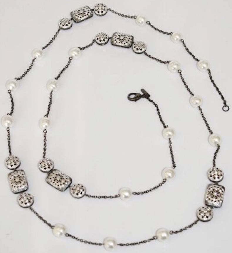 Rhodium and Glass Pearl Filigree Necklace In New Condition In Virginia Beach, VA