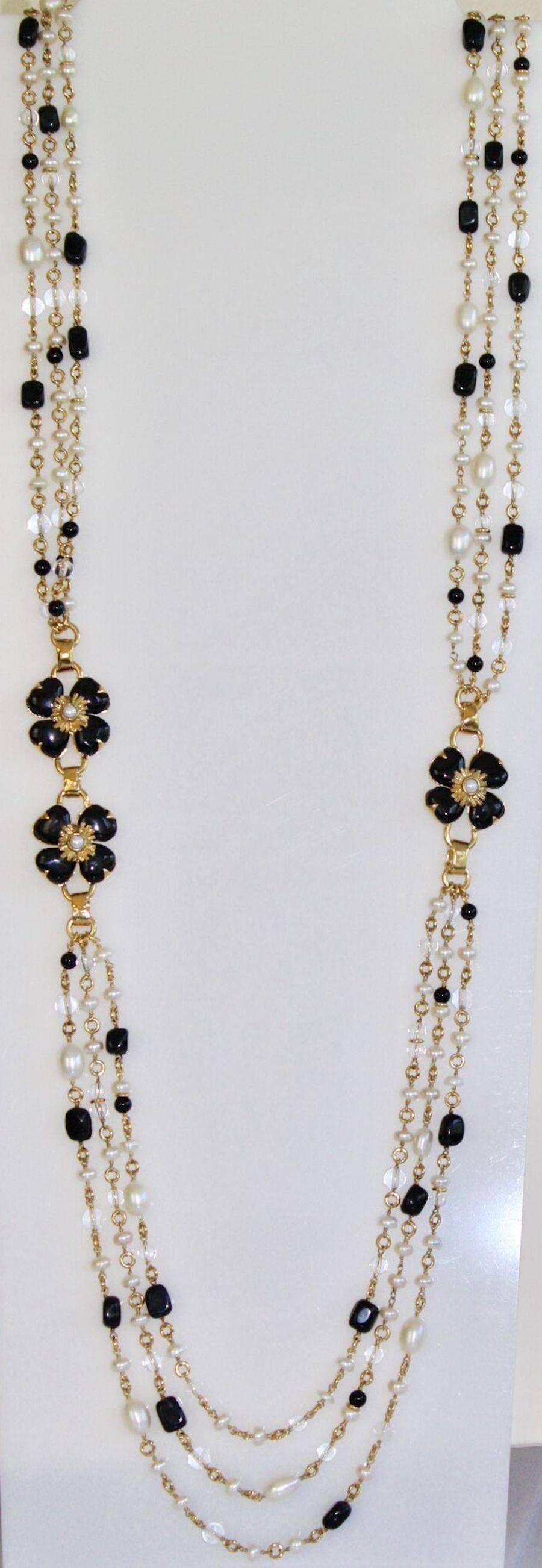 Goossens Paris Black Onyx, Pearl, and Rock Crystal Long Clover Necklace In New Condition In Virginia Beach, VA