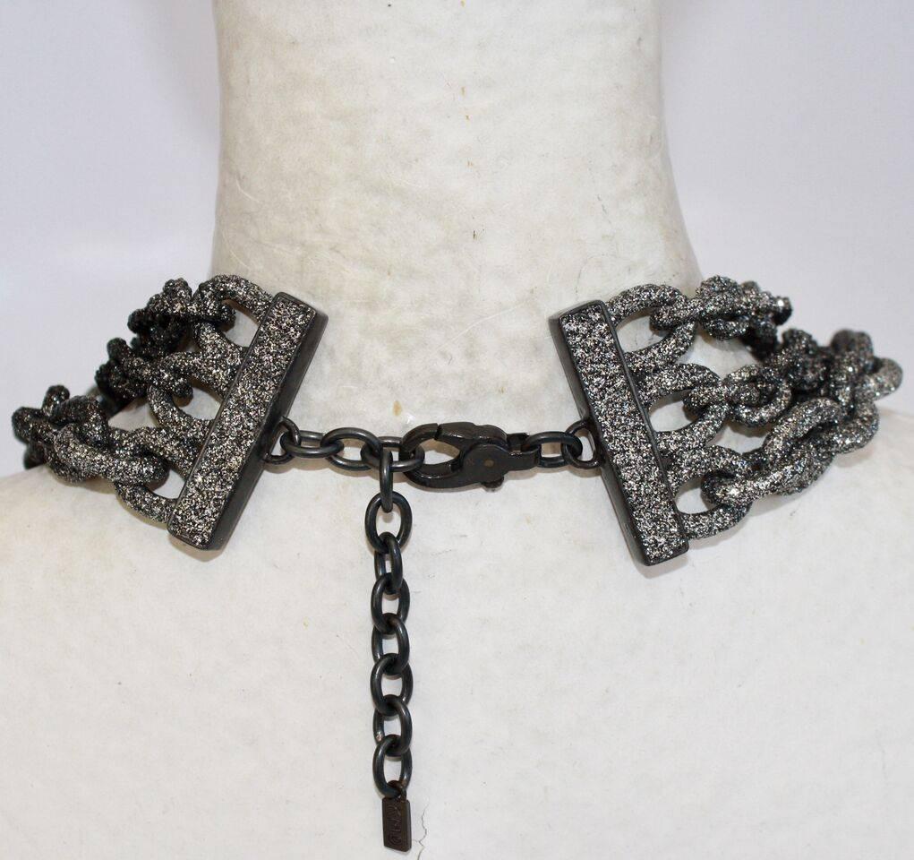 Collana con fiori a tripla fila di The Row Paris In condizioni Nuovo in vendita a Virginia Beach, VA