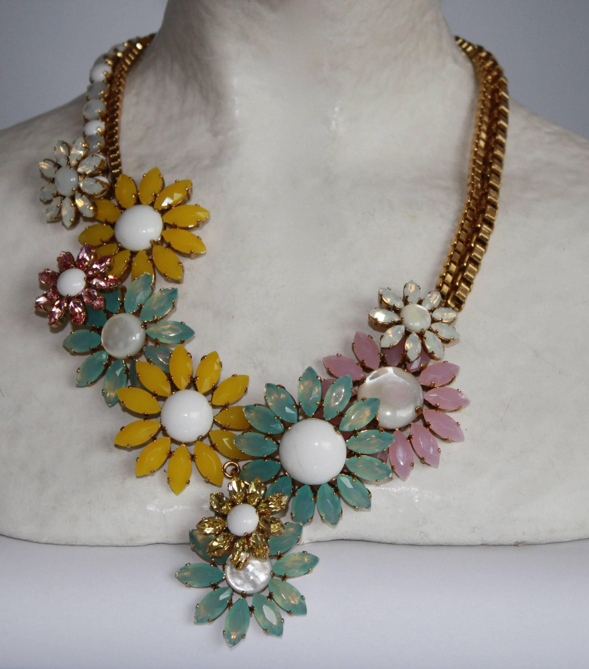 swarovski daisy necklace