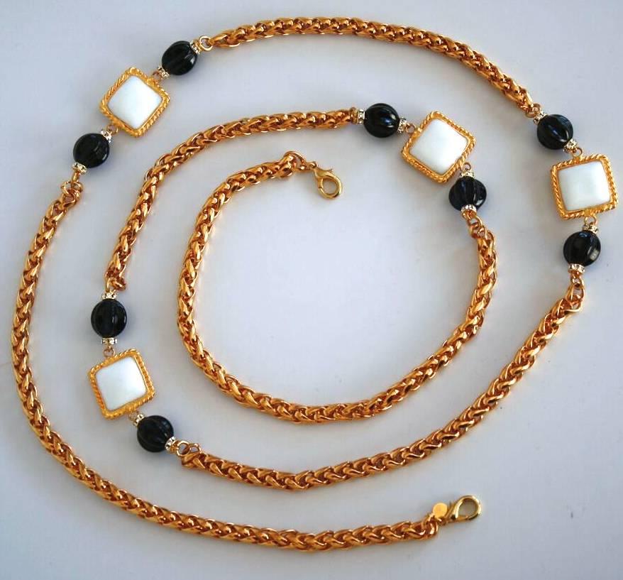 Francoise Montague Gold Chain and Pate de Verre Glass Station Necklace In New Condition In Virginia Beach, VA