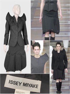 Rare Issey Miyake A/W 2000 Runway Inflatable Women's Wool Blazer & Skirt Suit