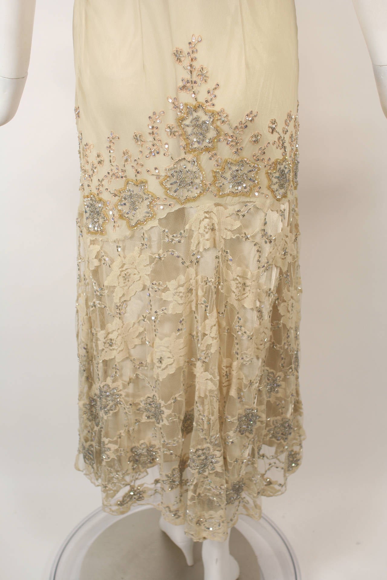 Exquisite Vintage Valentino Beaded Ivory Dress Gown For Sale 2