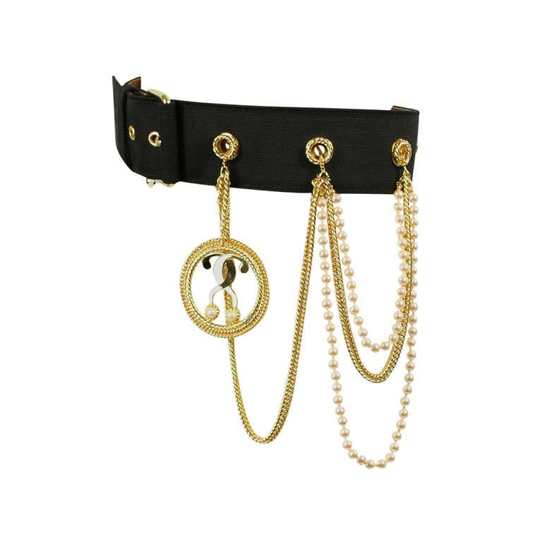 Moschino 1990s Question Mark with Pearls and Chains Belt- Mint