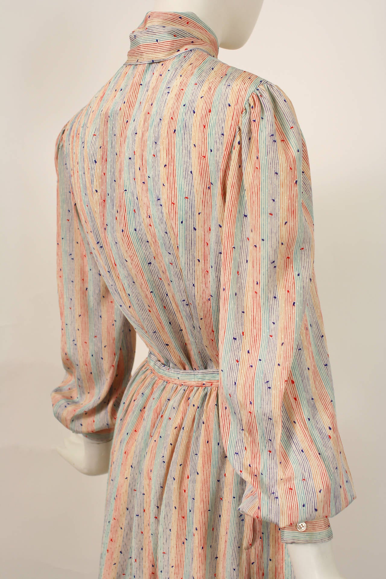 1970s Halston Silk Skirt and Blouse Ensemble In Excellent Condition For Sale In New York, NY