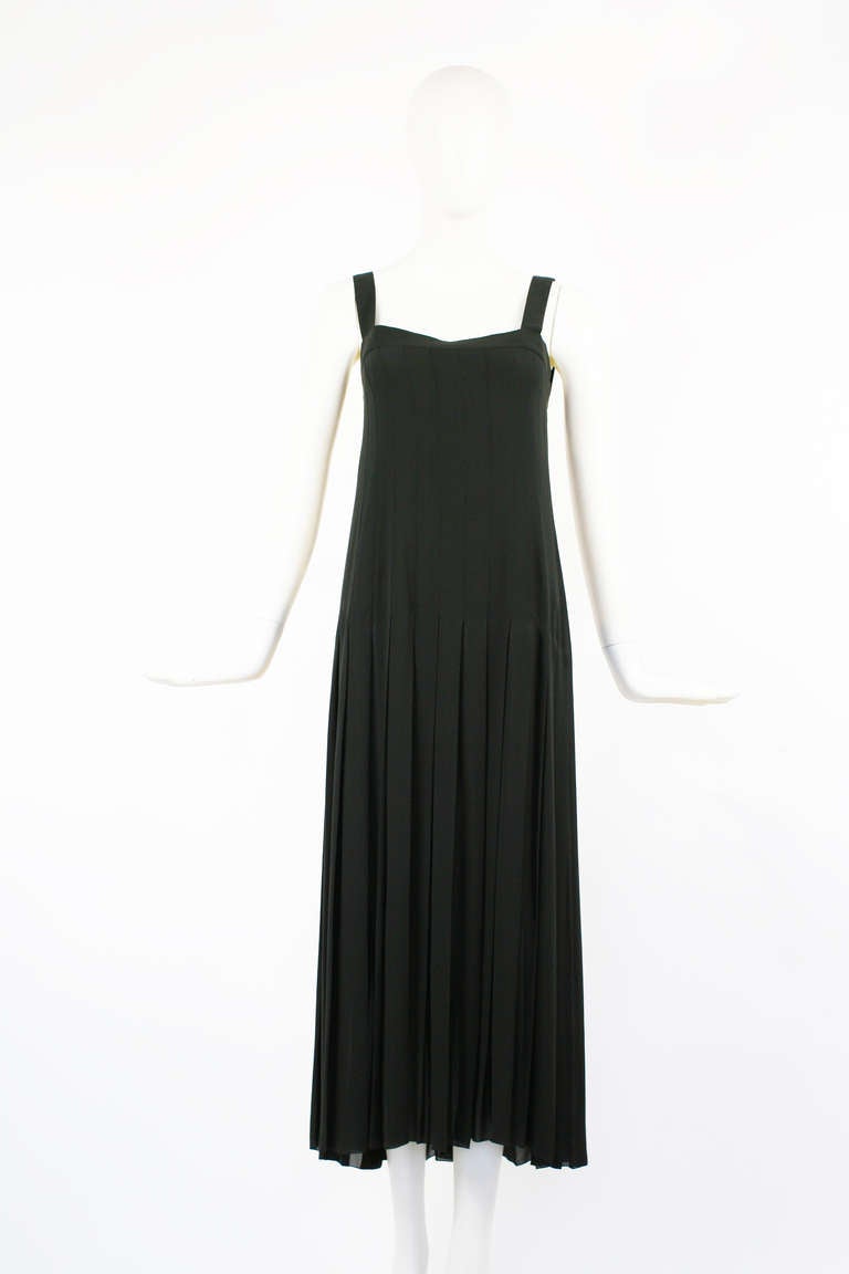 Chanel Classic Pleated Black Dress 1989 In Excellent Condition For Sale In New York, NY