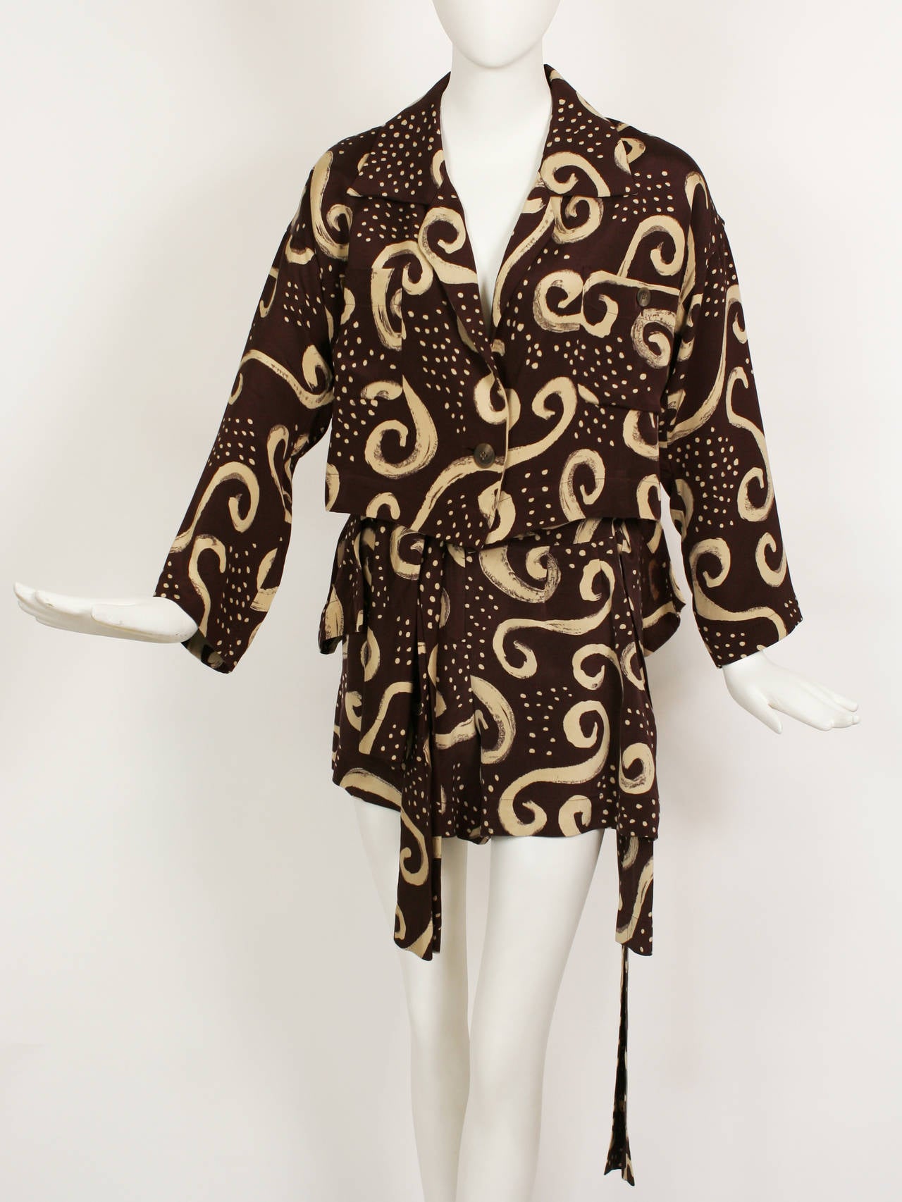 Issey Miyake Silk Print Ensemble with Shorts and Top In Excellent Condition For Sale In New York, NY