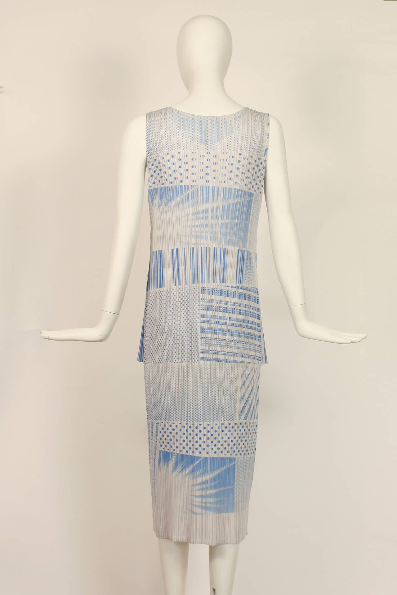 Pleats Please Issue Miyake Blue and White Summer Dress In Excellent Condition For Sale In New York, NY
