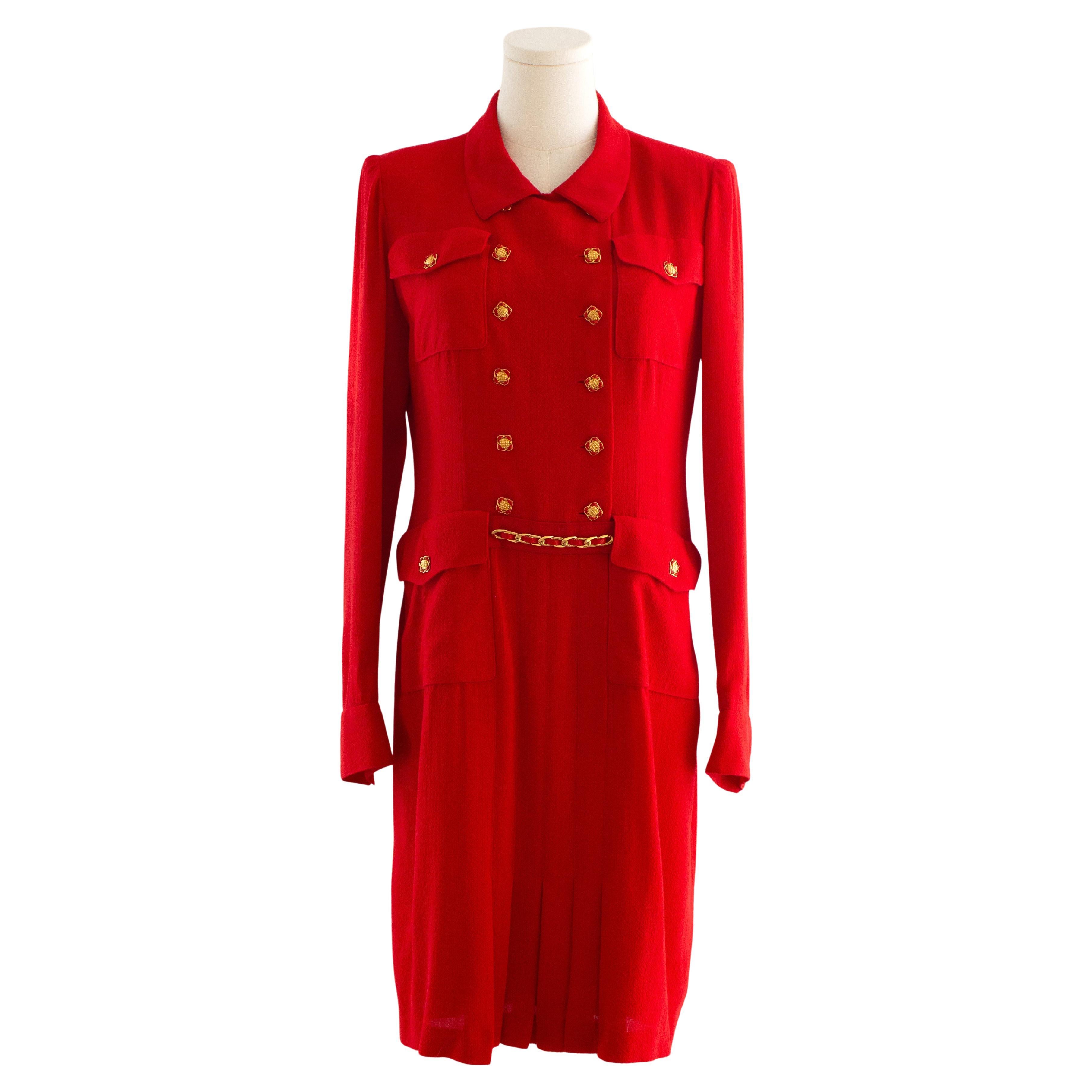 Chanel Vintage Haute Couture Herbst/Winter 1988 Rotes Goldkettenkleid mit Kette im Angebot