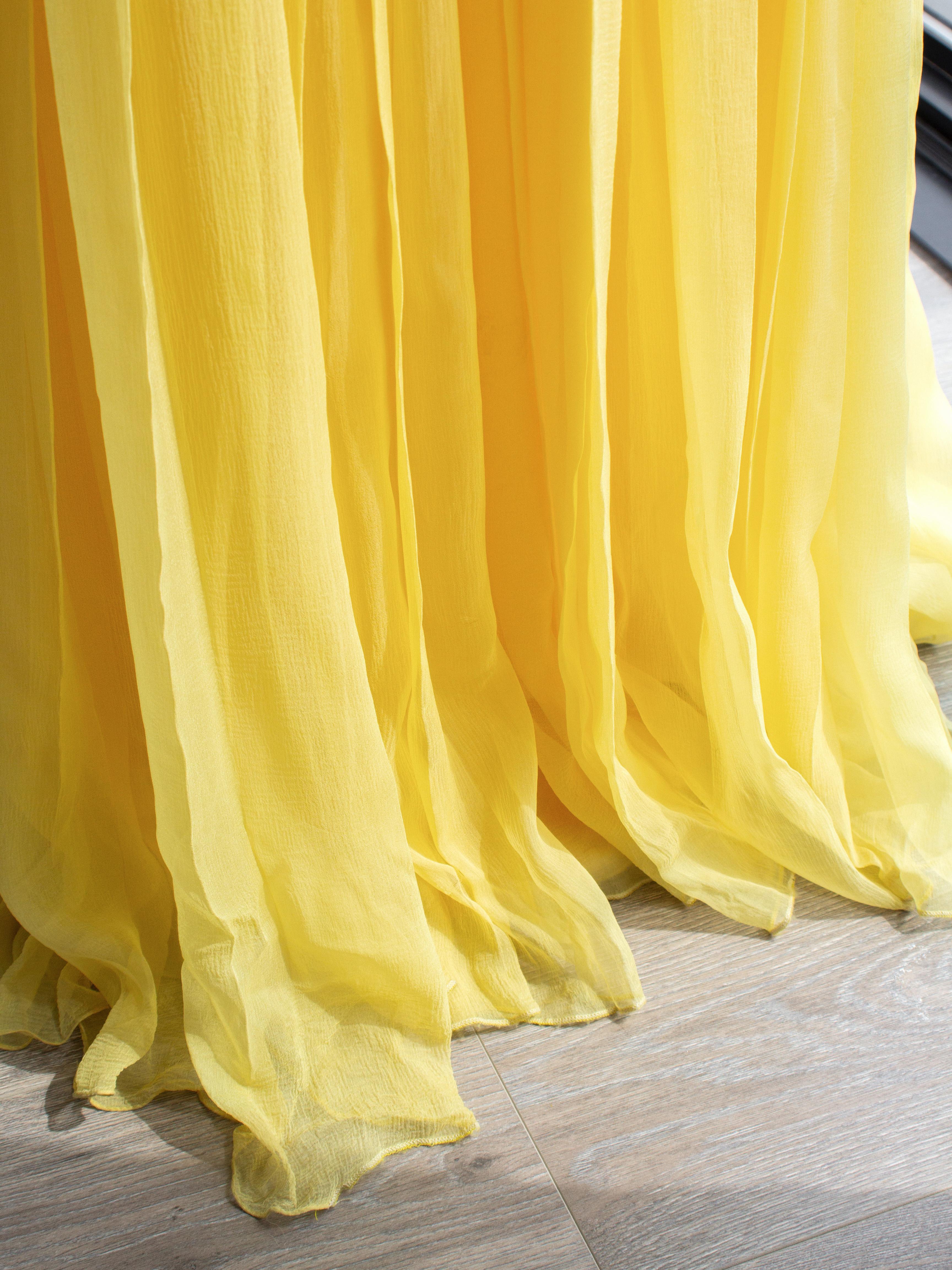 Christian Dior by John Galliano Resort 2008 Robe en soie jaune avec ceinture ornée de bijoux en vente 6