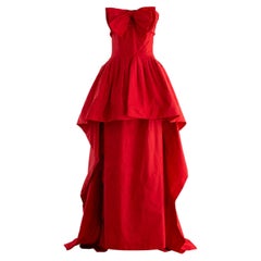 Chanel Herbst/Winter 1987 – Rotes Seidentaft-Kleid mit Schößchen und Schleife
