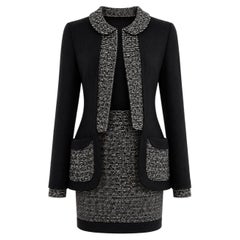 Chanel Haute Couture Herbst/Winter 1993 Laufsteg: Schwarz-grauer Tweed-Rockanzug