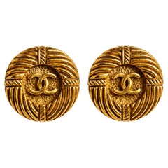 Chanel Vintage 1970s Gold-Plated CC Clip-On Earrings