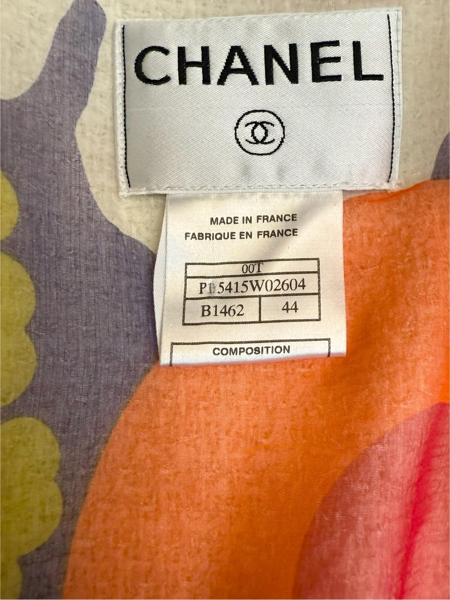 Chanel crema tweed  giacca in chiffon di seta con stampa floreale in vendita 2