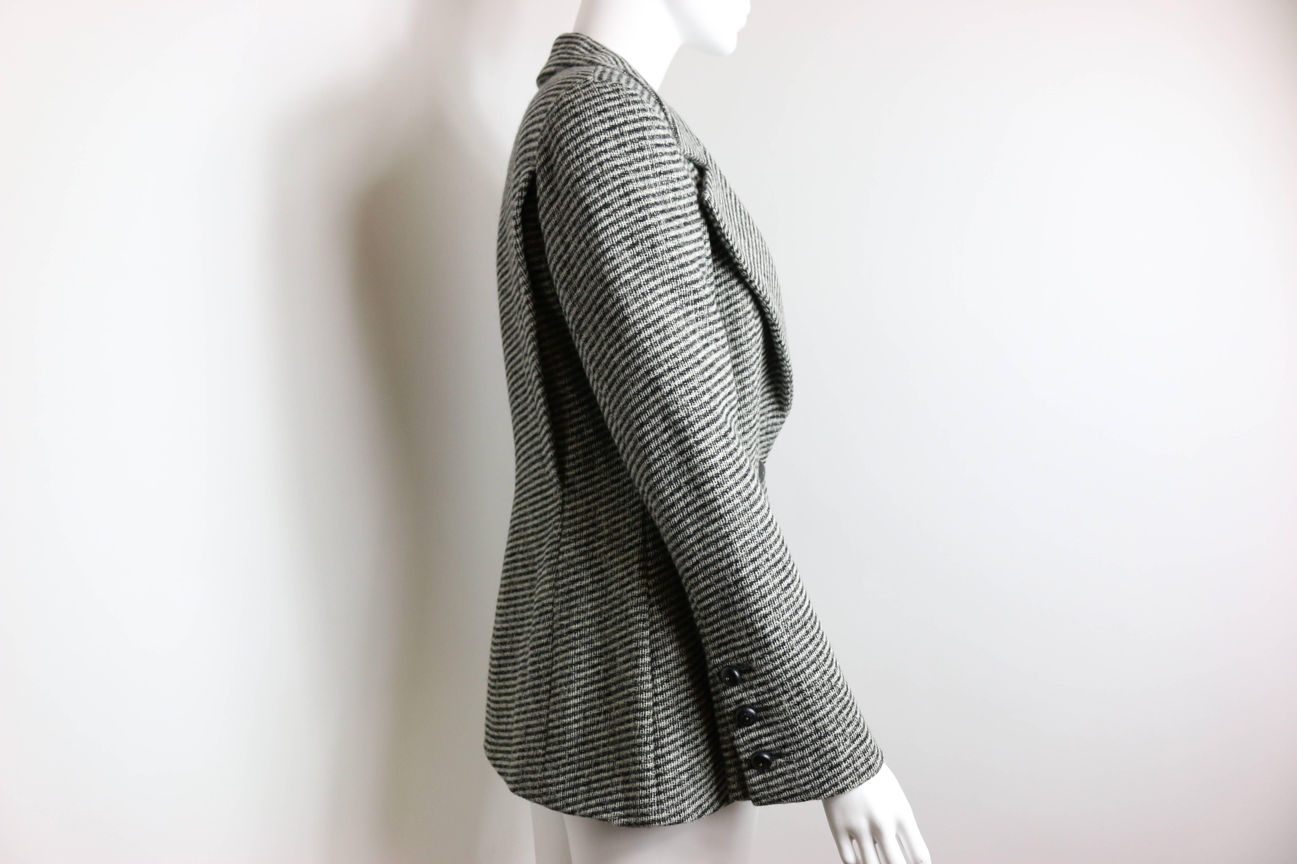 1994 Chanel Classic Wood Black and White Tweed Blazer In Excellent Condition In Sheung Wan, HK