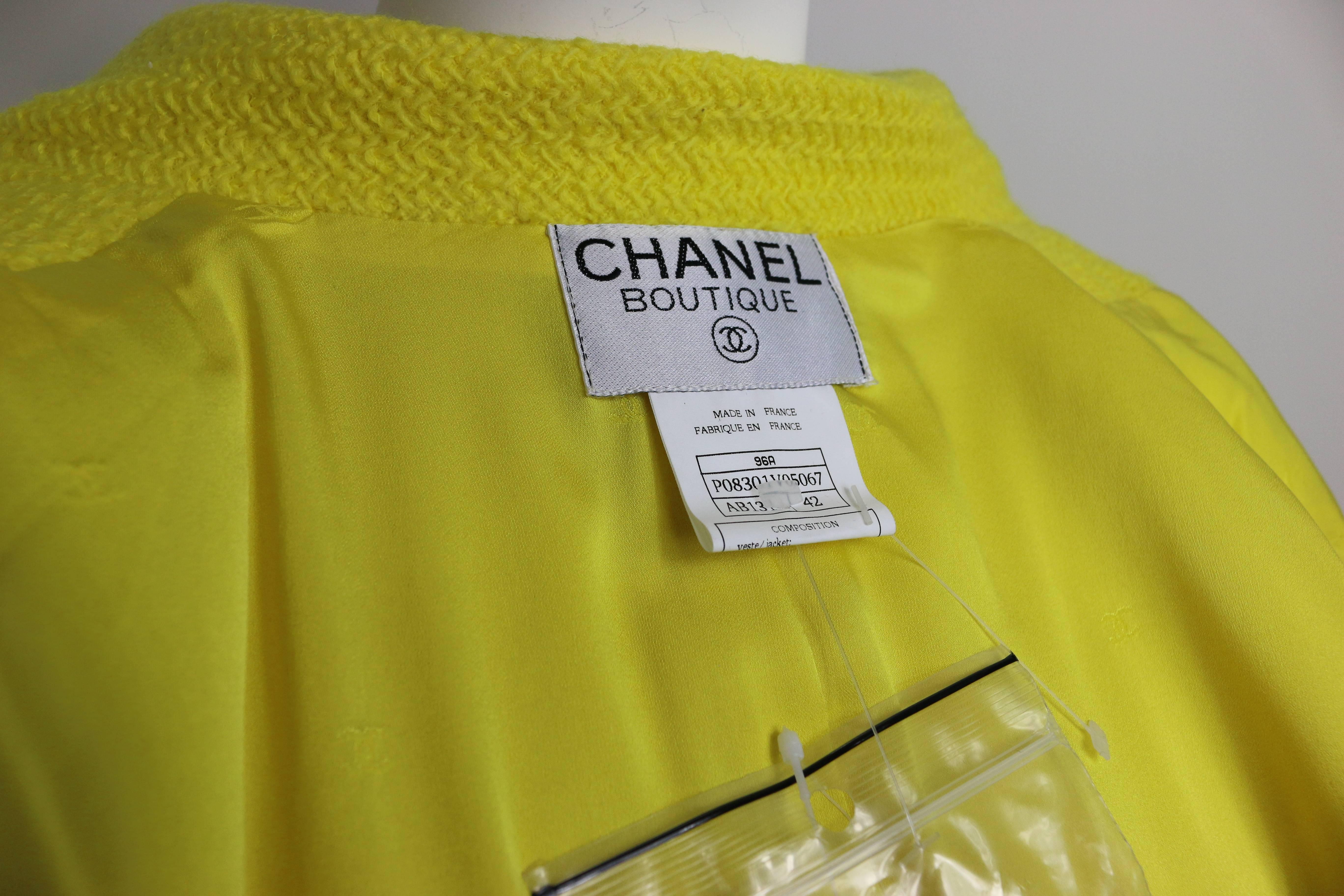 Women's Chanel Gripoix Yellow Wool Tweed Jacket