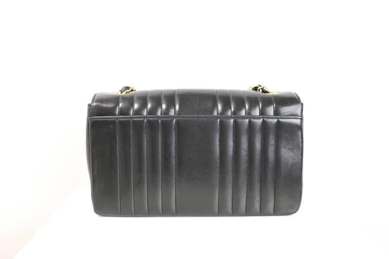 Vintage Chanel Shoulder Bag - 513 For Sale on 1stDibs