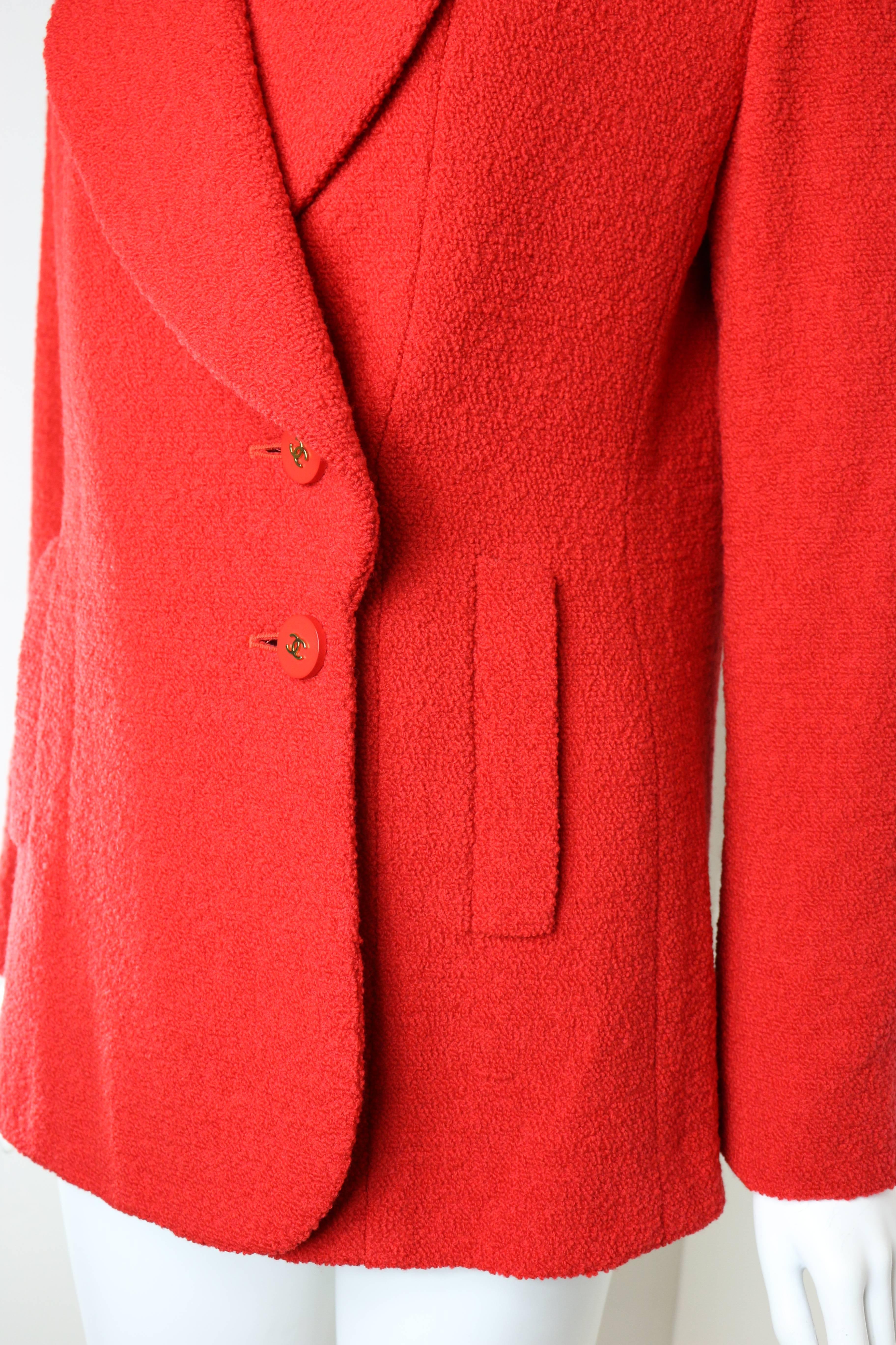 Vintage Fall 1994 Chanel Red Boucle Wool Jacket In New Condition For Sale In Sheung Wan, HK